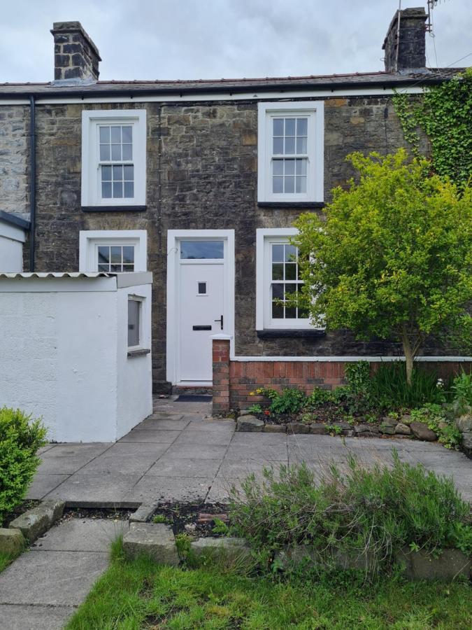 Picturesque 2 Bedroom Miners Cottage Near Bike Park Wales & Brecon Beacons Merthyr Tydfil Luaran gambar